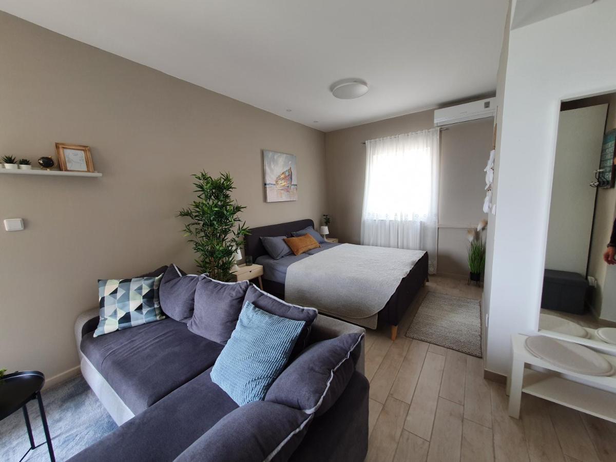 Apartment Danijela Novalja Bagian luar foto