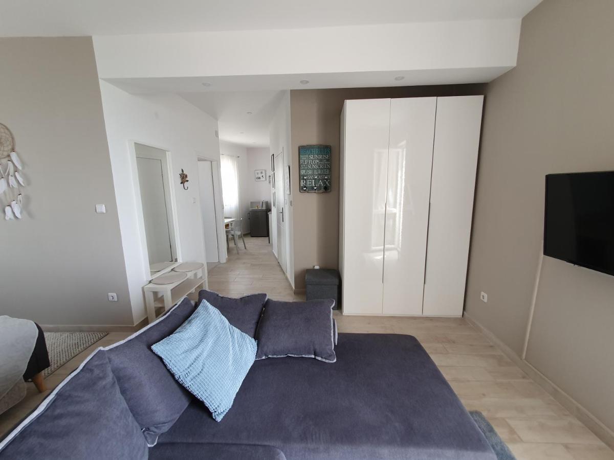 Apartment Danijela Novalja Bagian luar foto