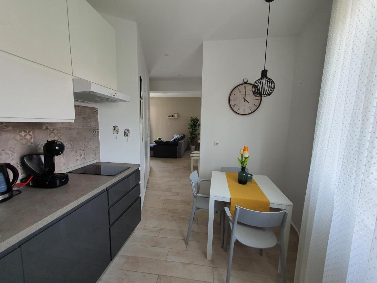 Apartment Danijela Novalja Bagian luar foto