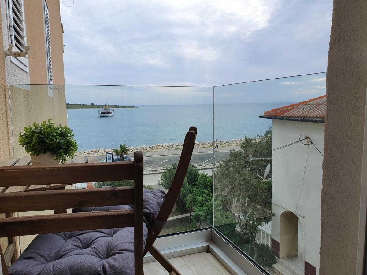 Apartment Danijela Novalja Bagian luar foto